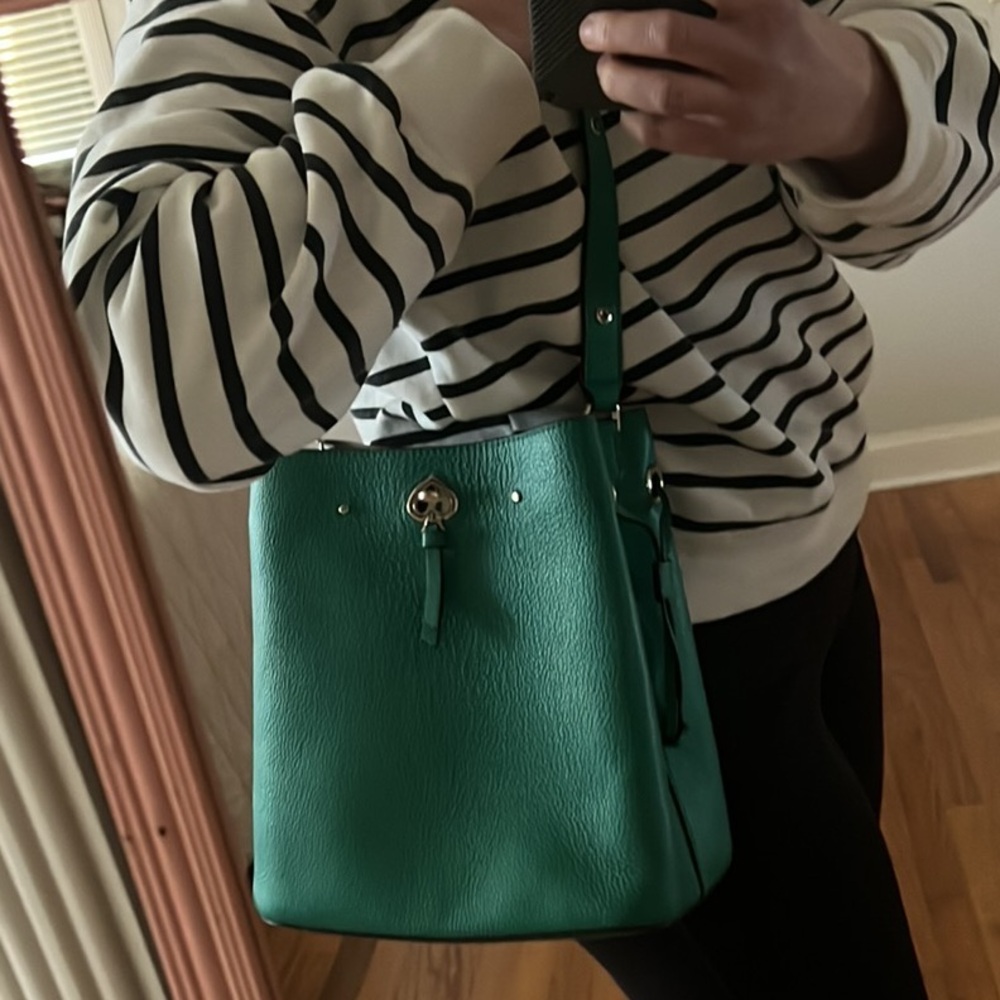 Kate Spade Marti Bucket Bag Kelly green - adjustable strap